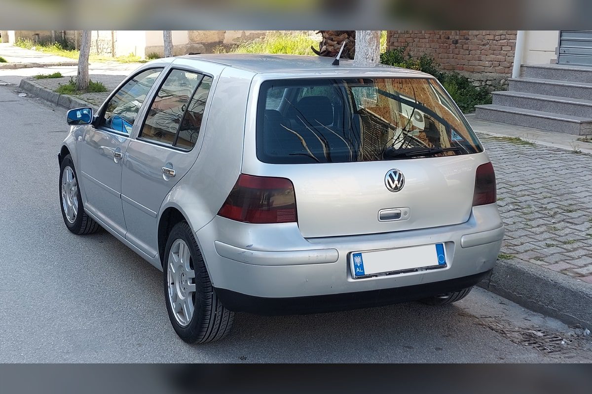 Tirane | Volkswagen Golf 4 me Qera Ditore