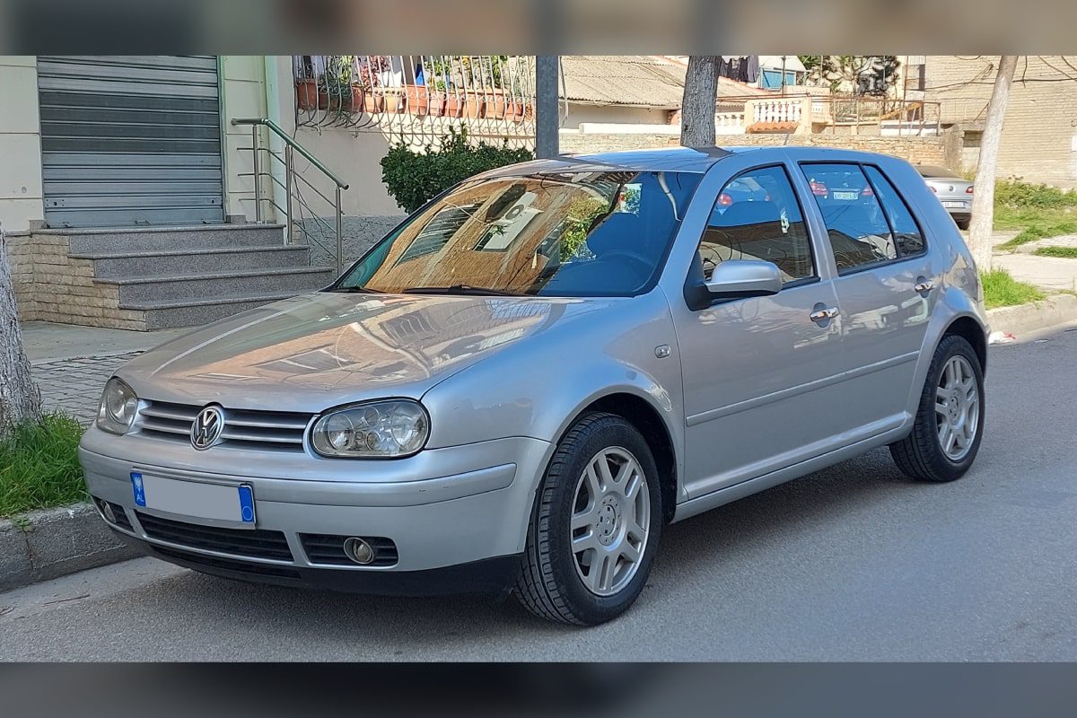 Tirane | Volkswagen Golf 4 me Qera Ditore