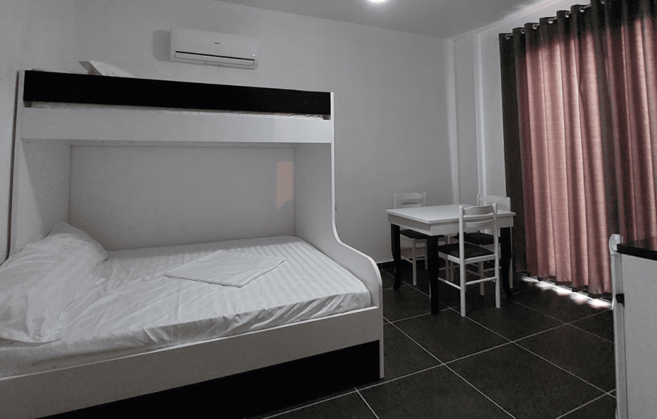 Dhome moderne per 4 persona